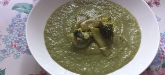 Todas las verduras que lleva son verdes, de ahí su color
